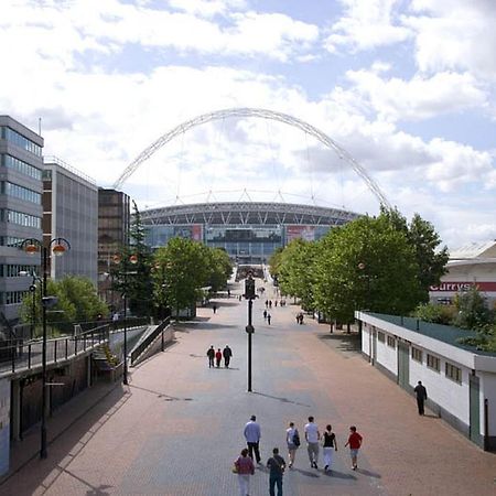 Premier Inn London Wembley Park Exterior foto