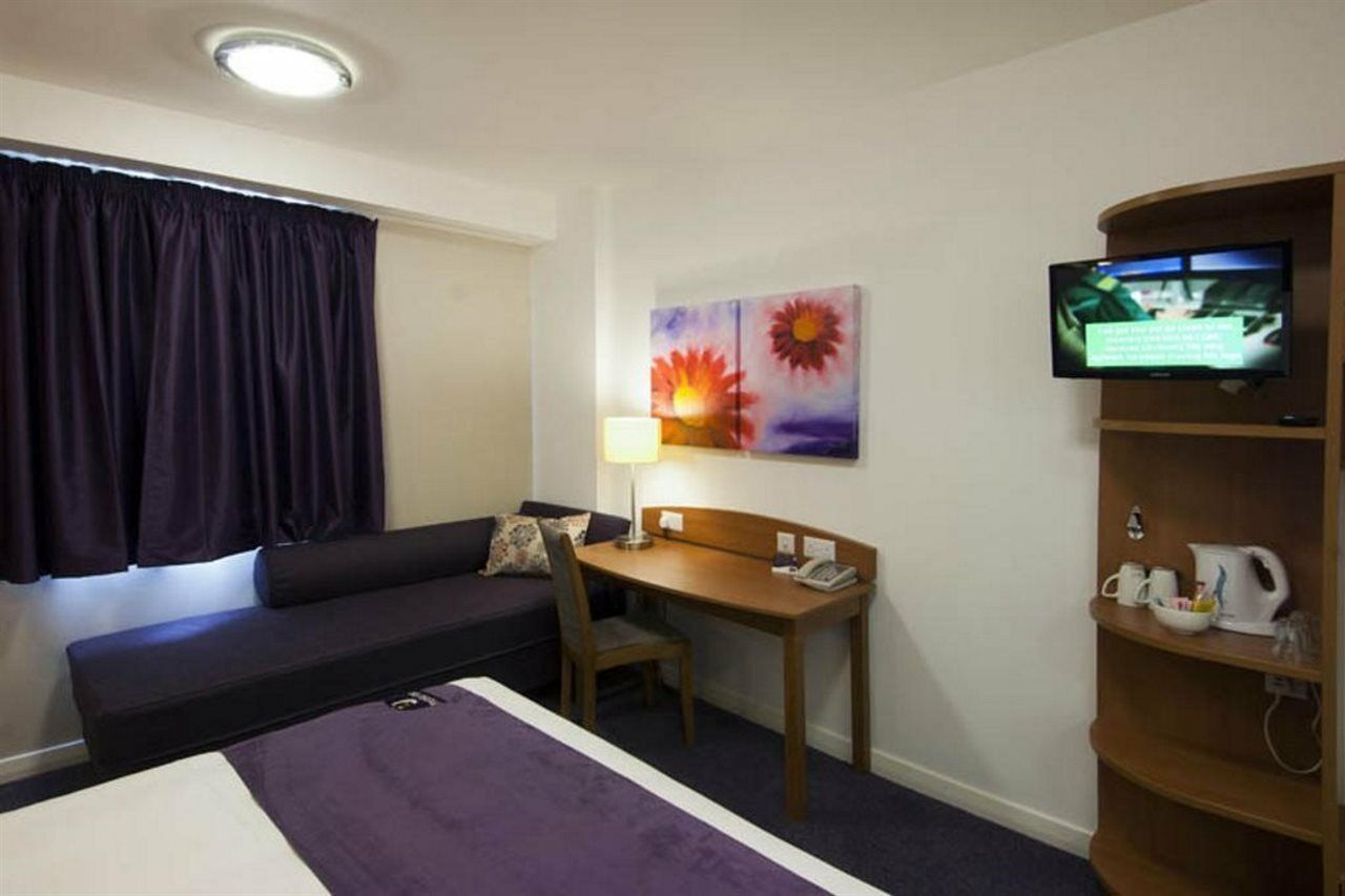 Premier Inn London Wembley Park Exterior foto